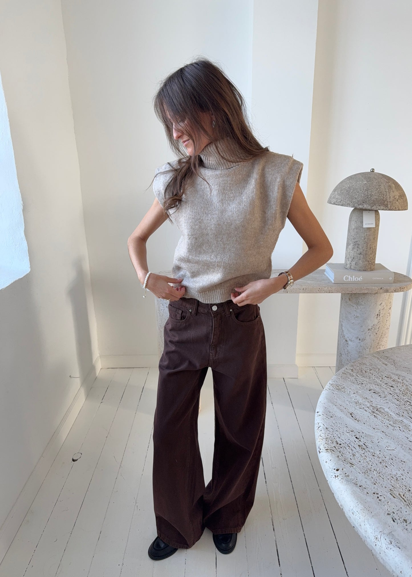 ANNIKA JEANS - Mørkebrun