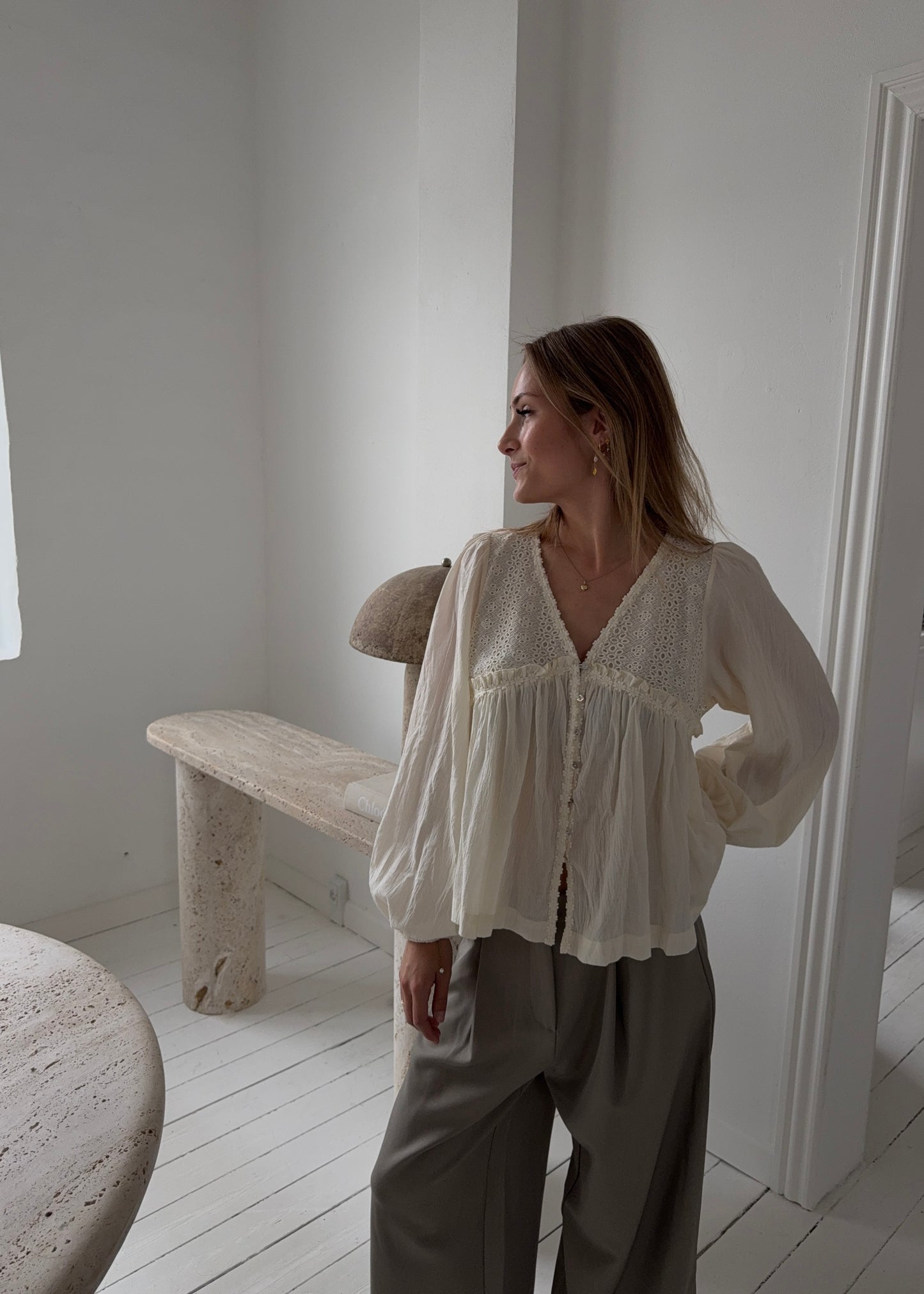 MAGDA SKJORTE - Råhvid