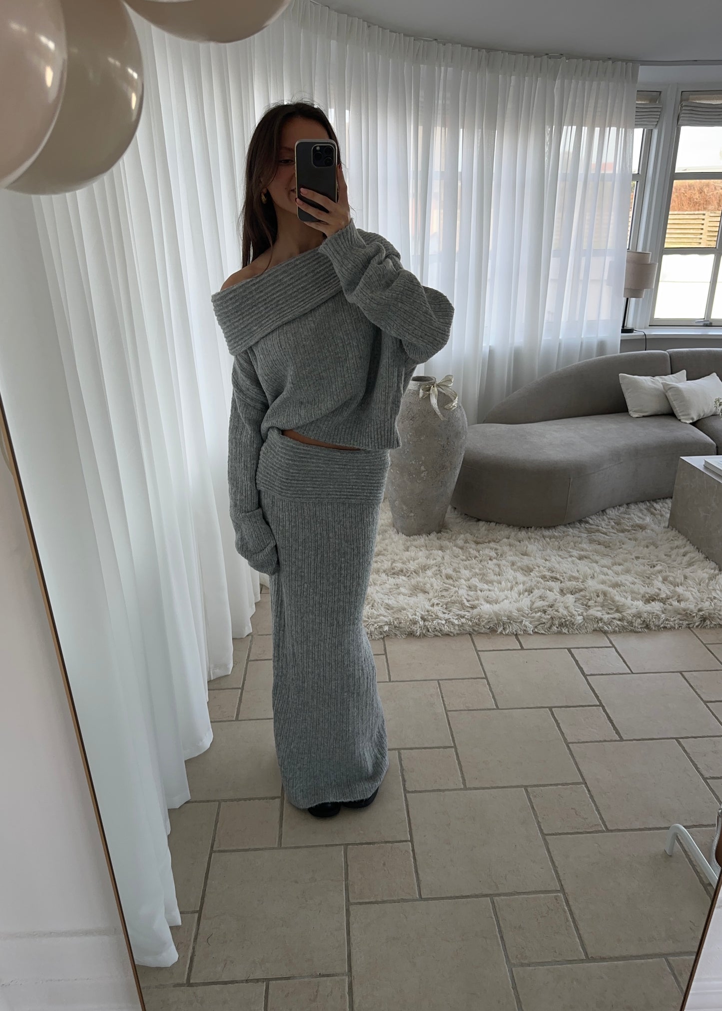 FILIPPA OFF SHOULDER STRIK