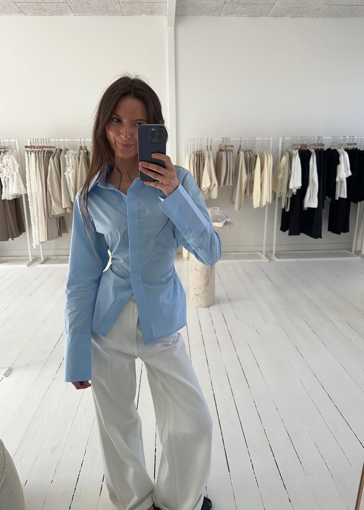 ROSA FITTED SHIRT - Blå