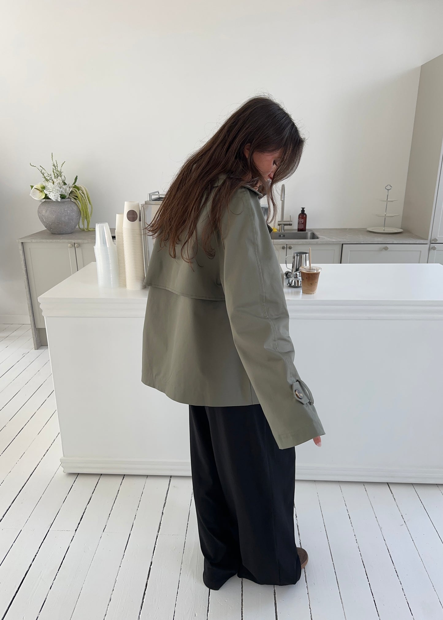 Short-MAGDA Trenchcoat - Army grøn