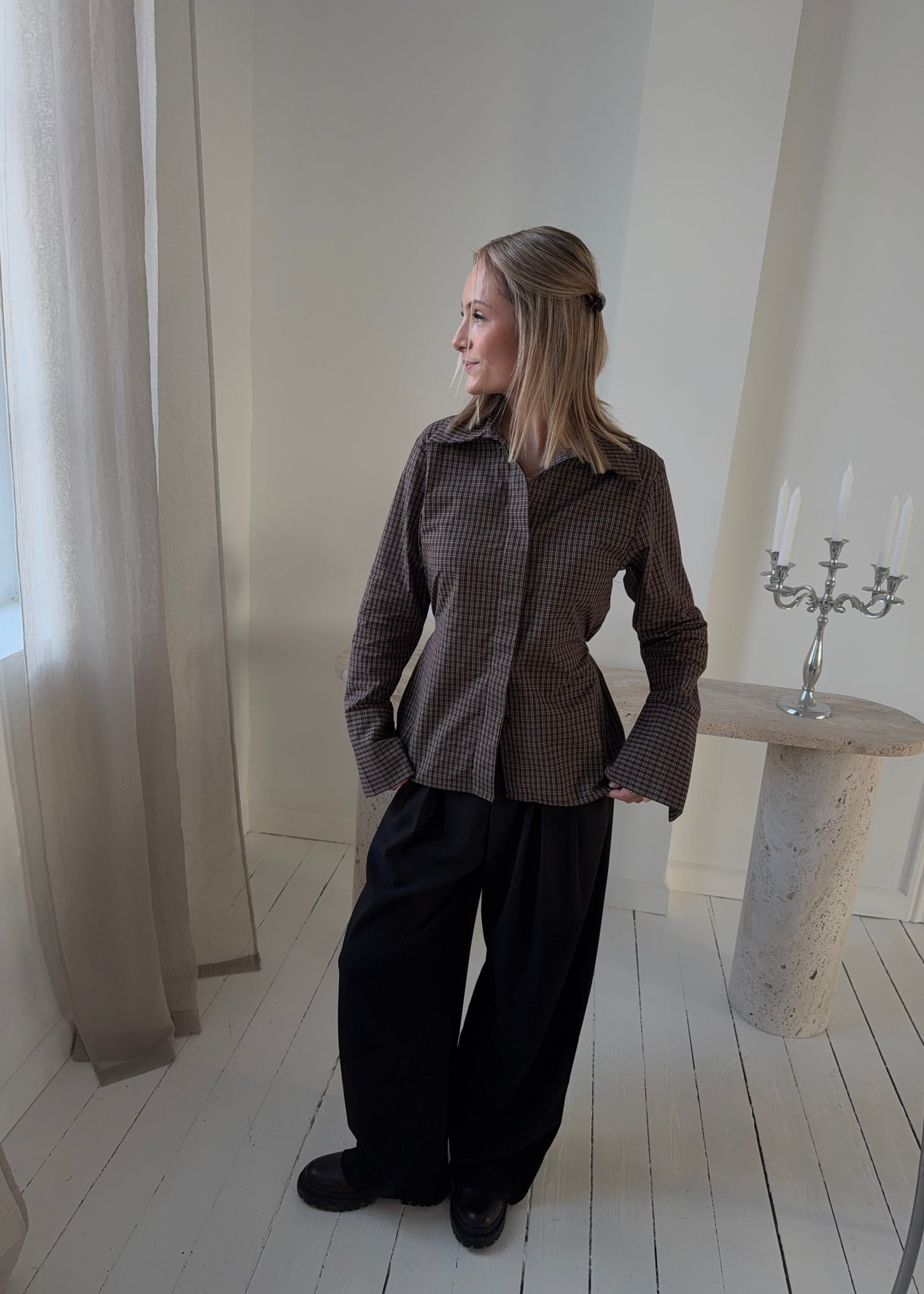 ROSA FITTED SHIRT - Brun