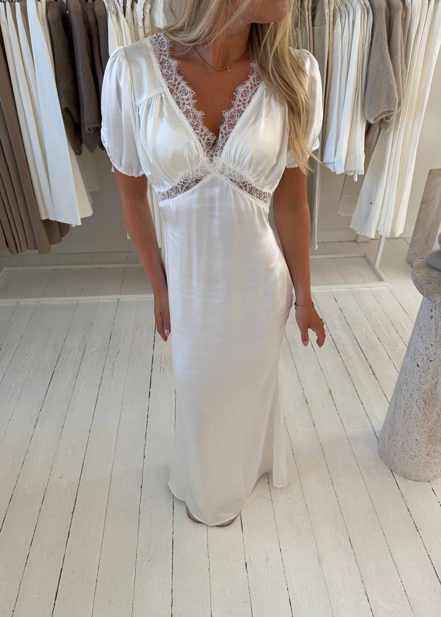 Lola-MAGDA Maxi Dress - Hvid