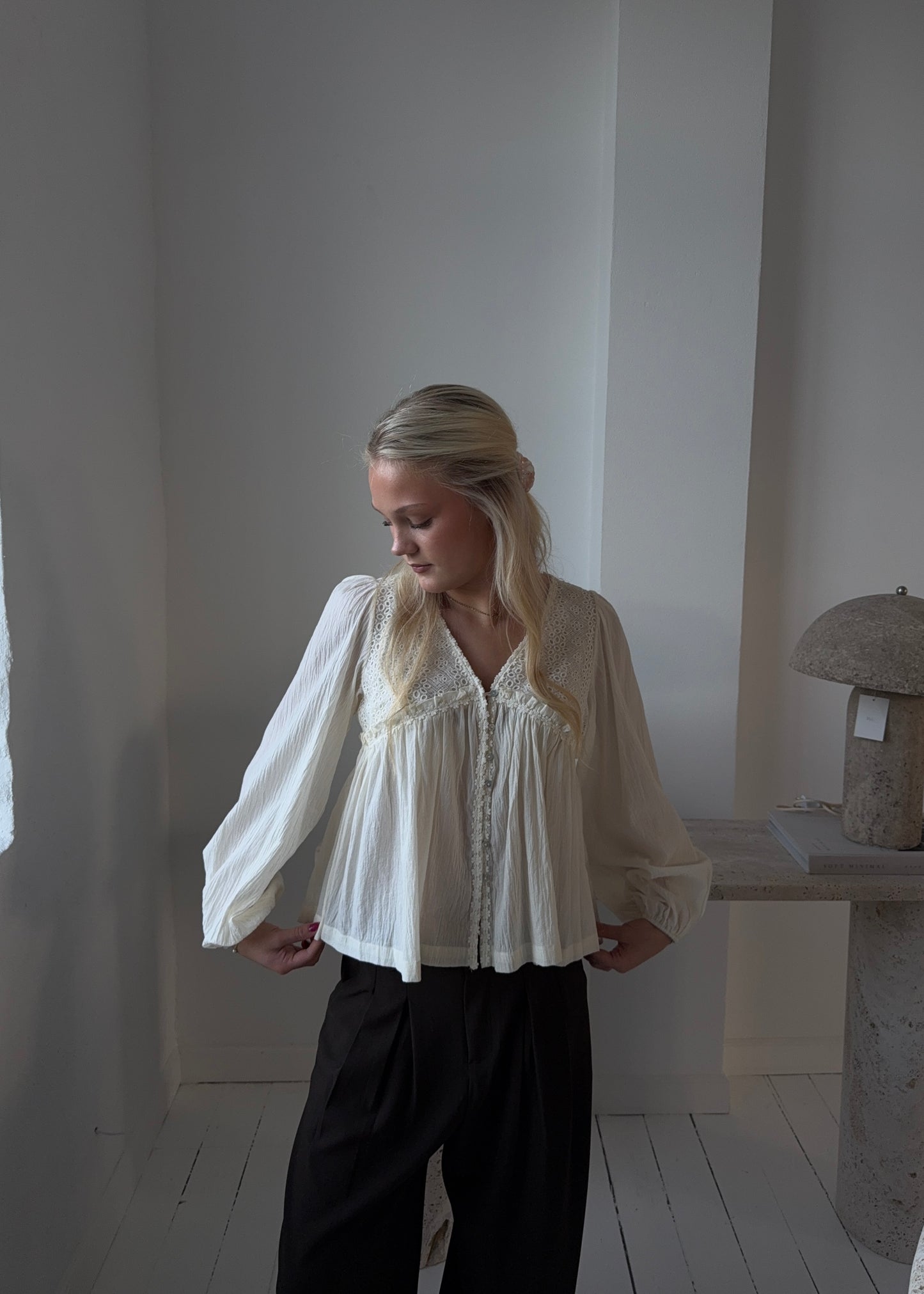 MAGDA SKJORTE - Råhvid