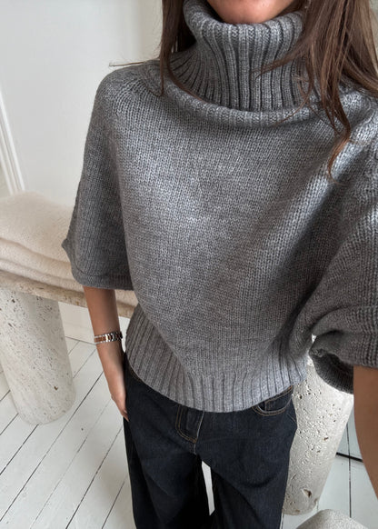 STELLA SWEATER - Grå