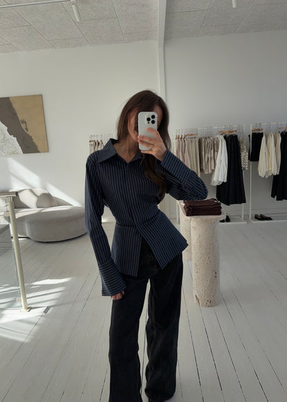 ROSA FITTED SHIRT - Blå/Hvid
