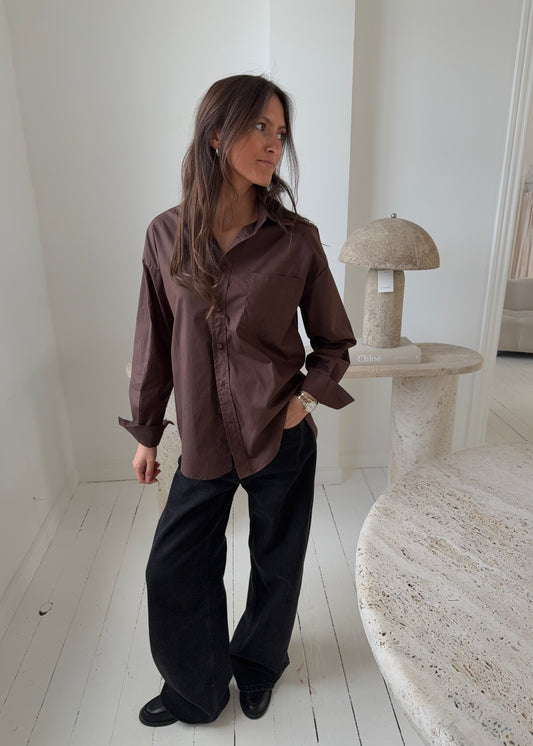 BASIC SKJORTE - Brun