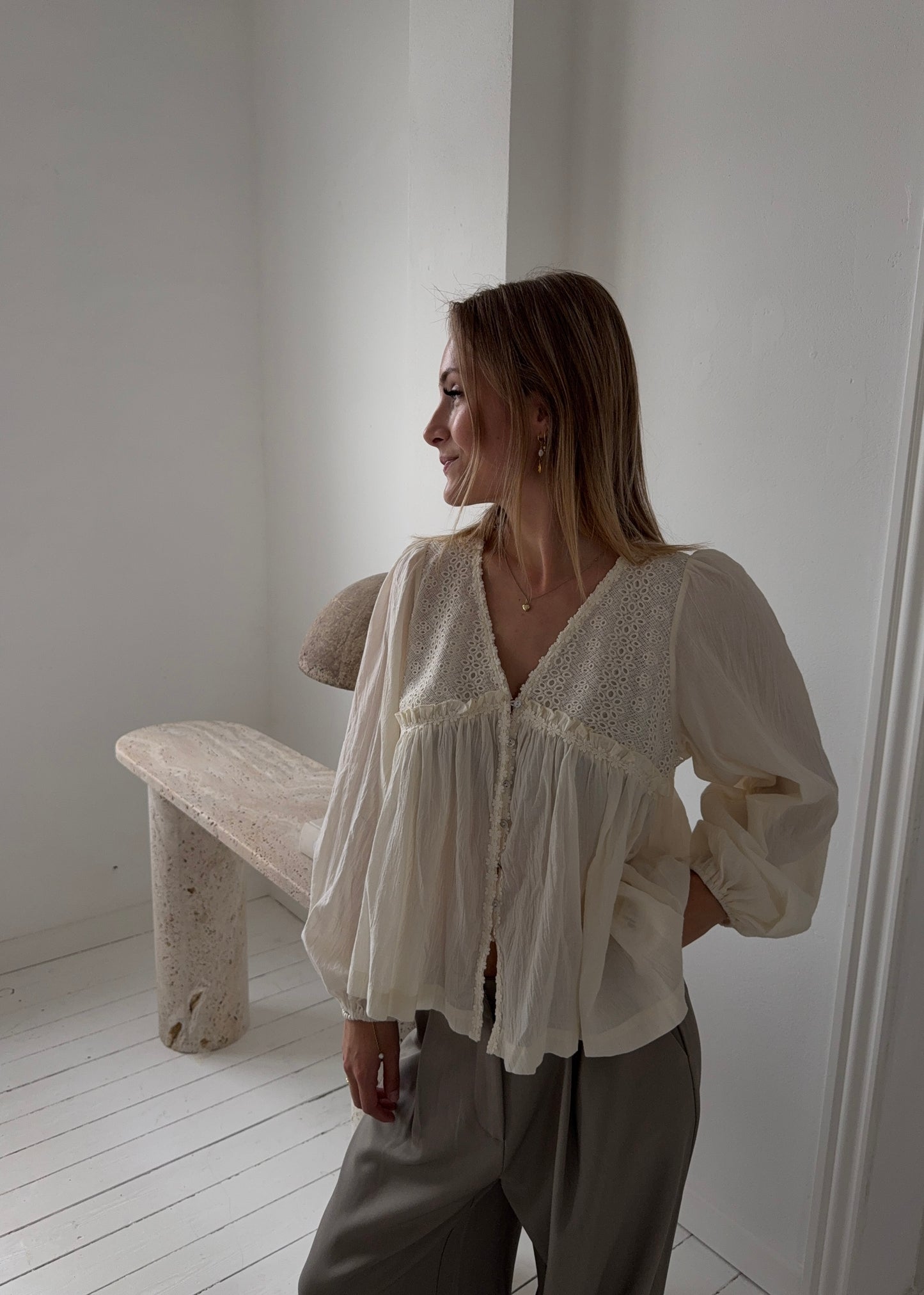 MAGDA SKJORTE - Råhvid