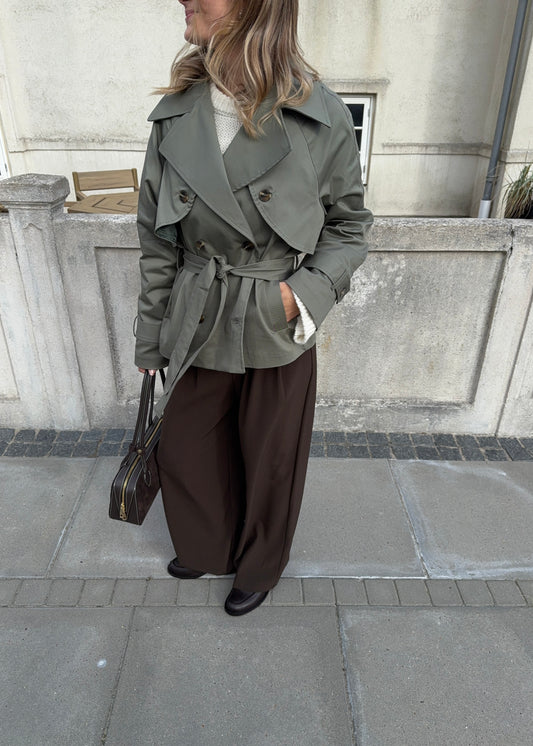 Short-MAGDA Trenchcoat - Grøn