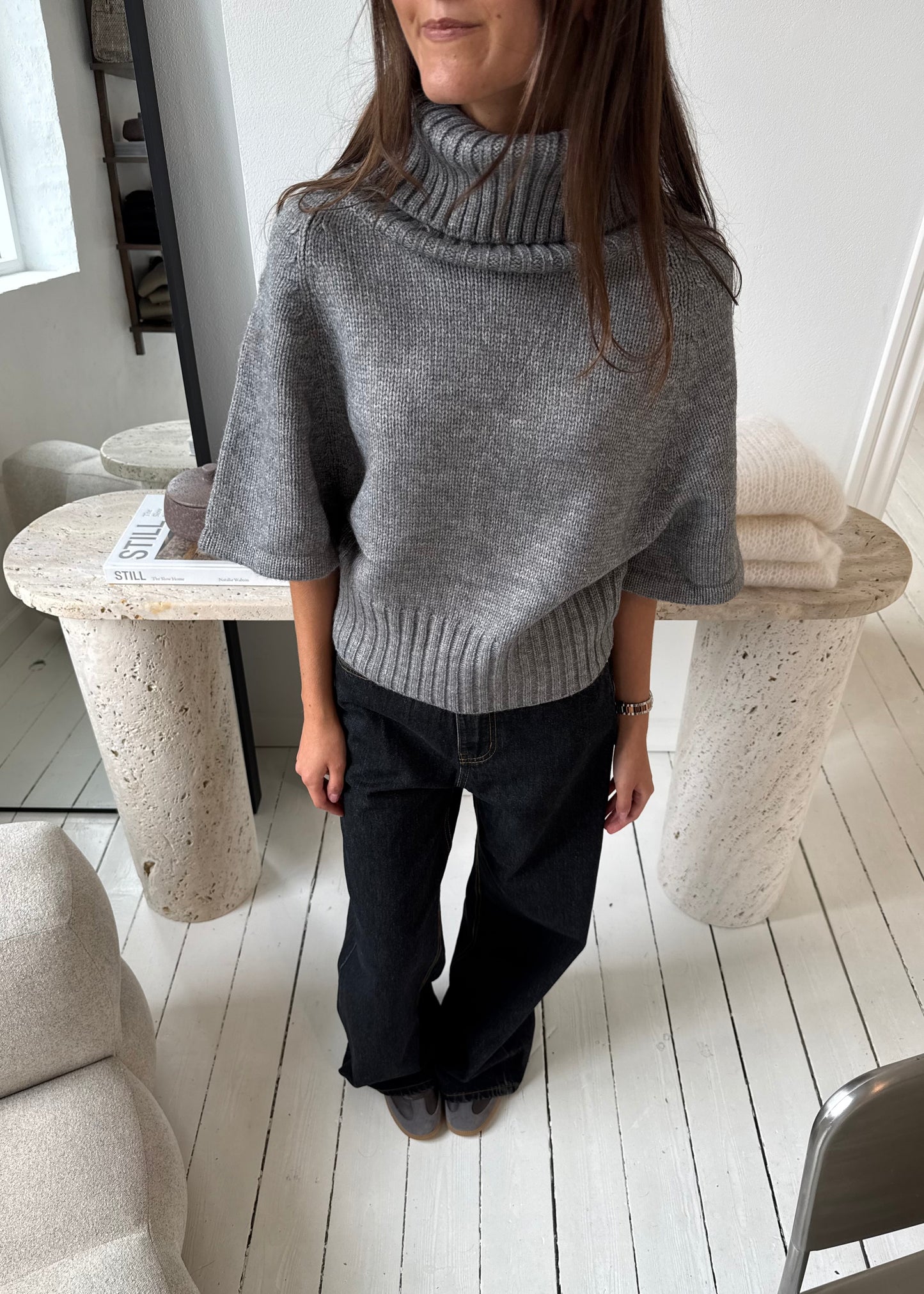STELLA SWEATER - Grå