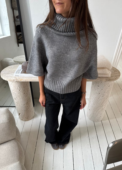 STELLA SWEATER - Grå