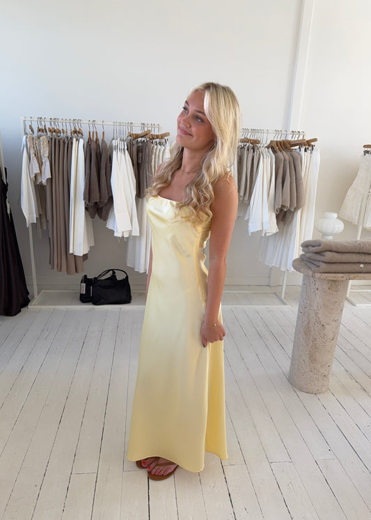 SAGA DRESS - Gul