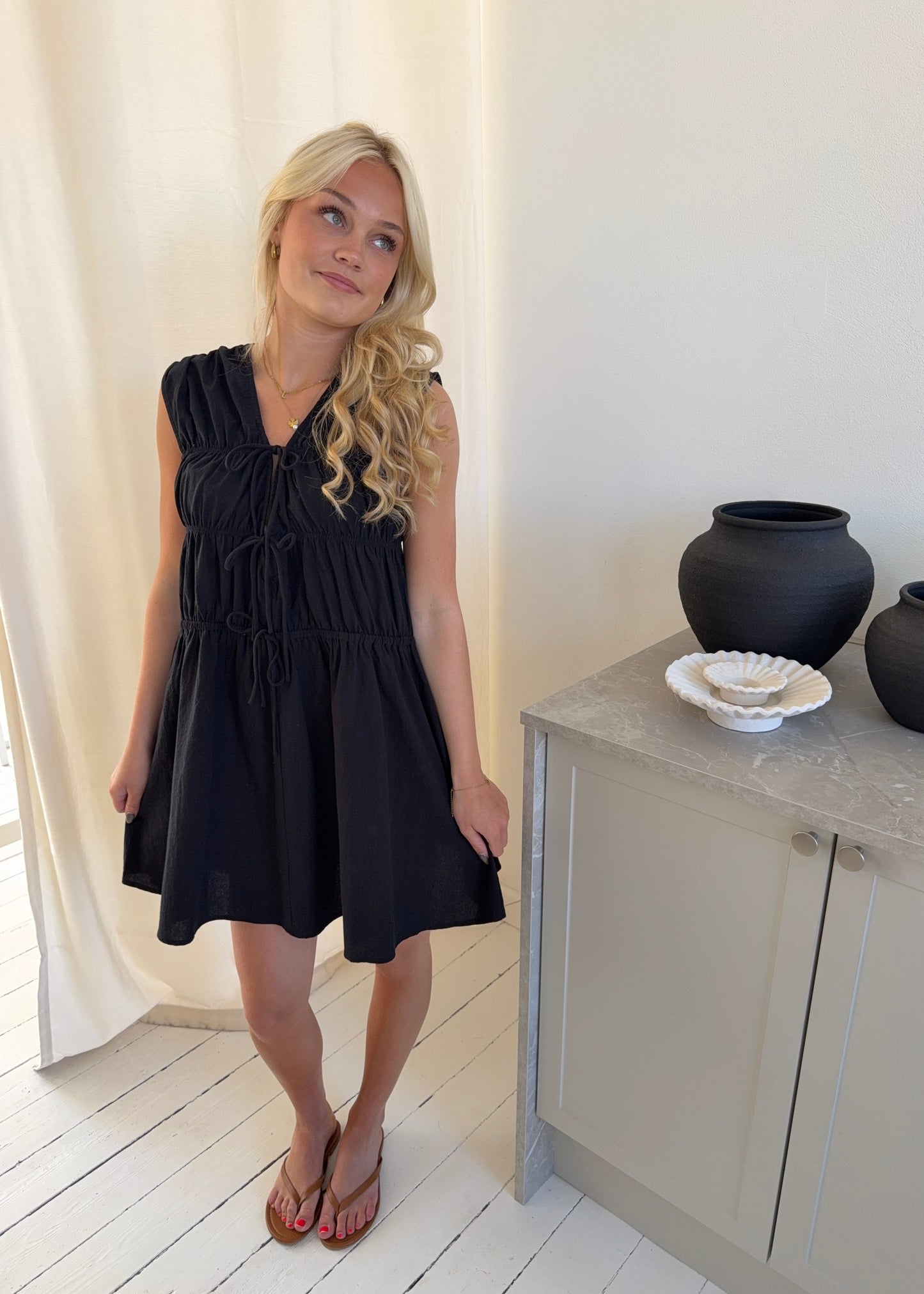 MADICKEN DRESS - Sort