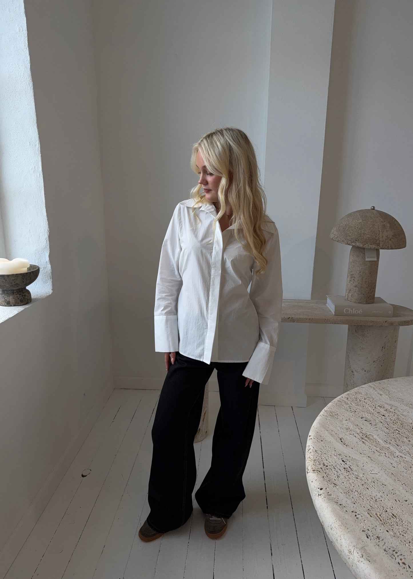 ROSA FITTED SHIRT - Hvid