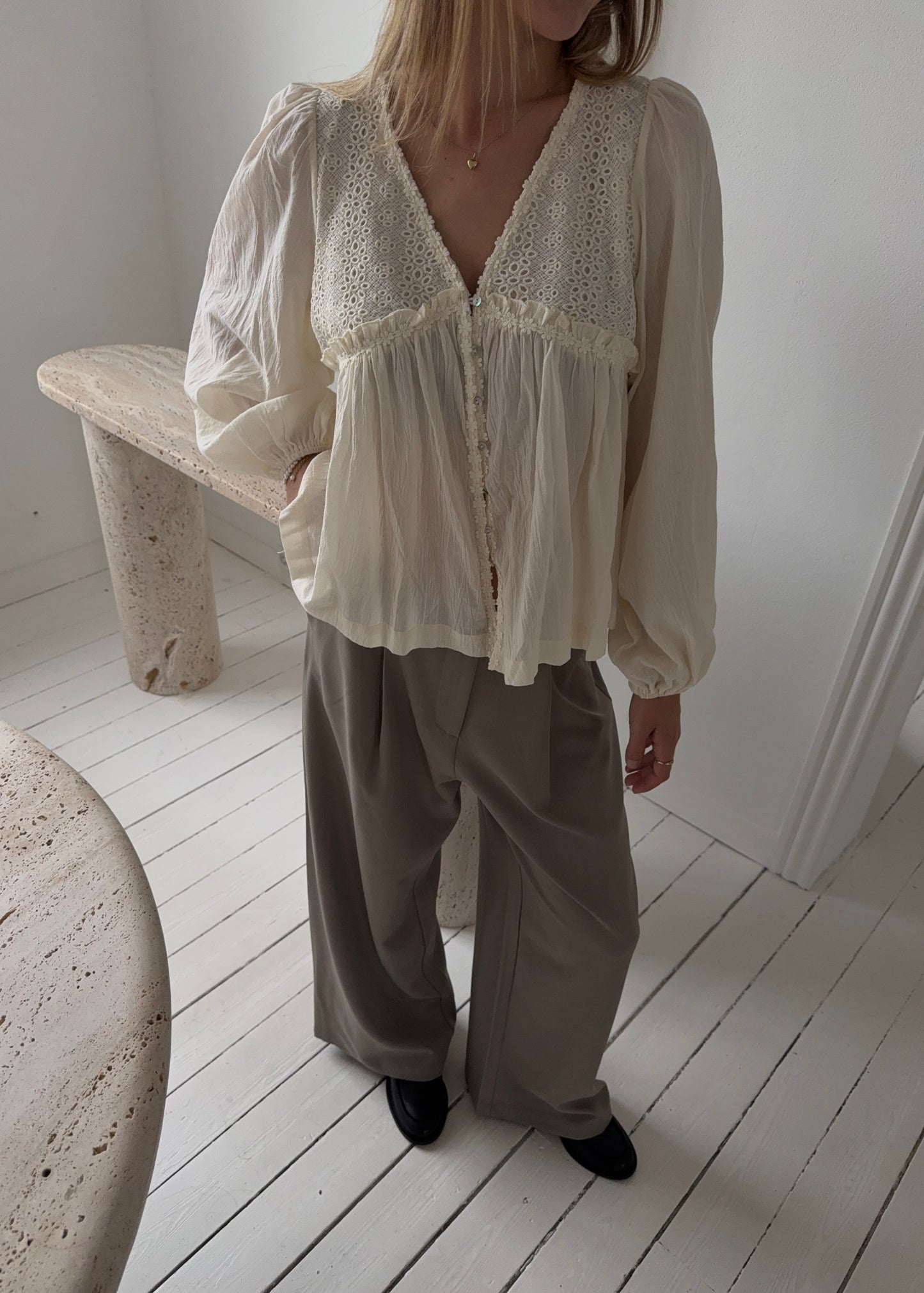 MAGDA SKJORTE - Råhvid