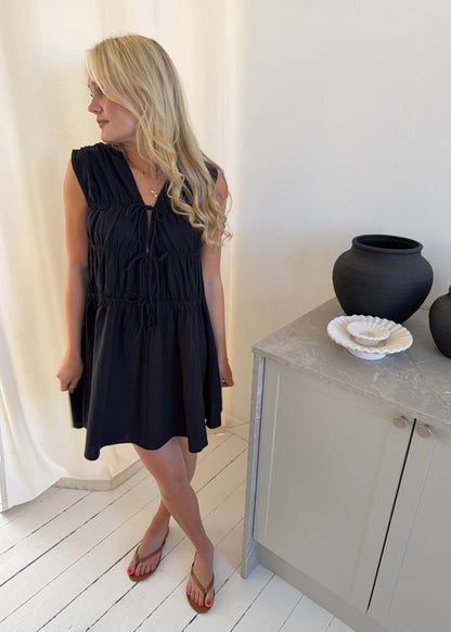 MADICKEN DRESS - Sort
