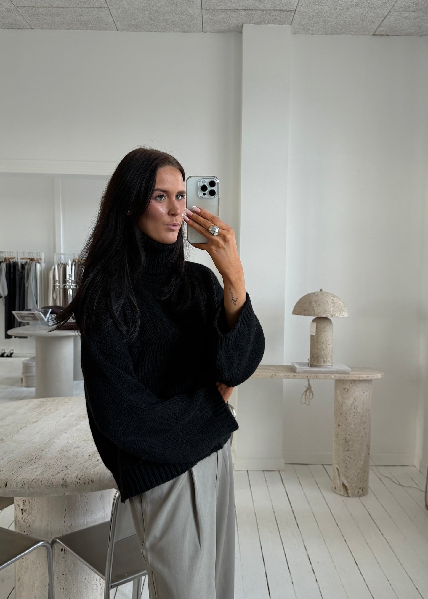 Elva-MAGDA Sweater - Sort