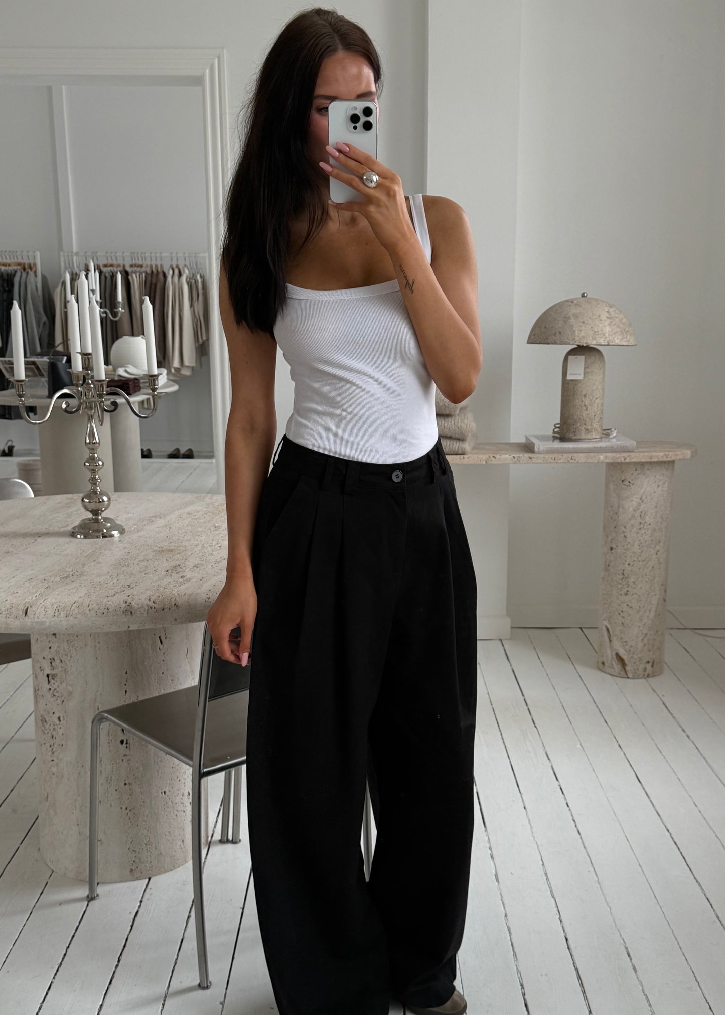 PAULINA BUKSER - Sort