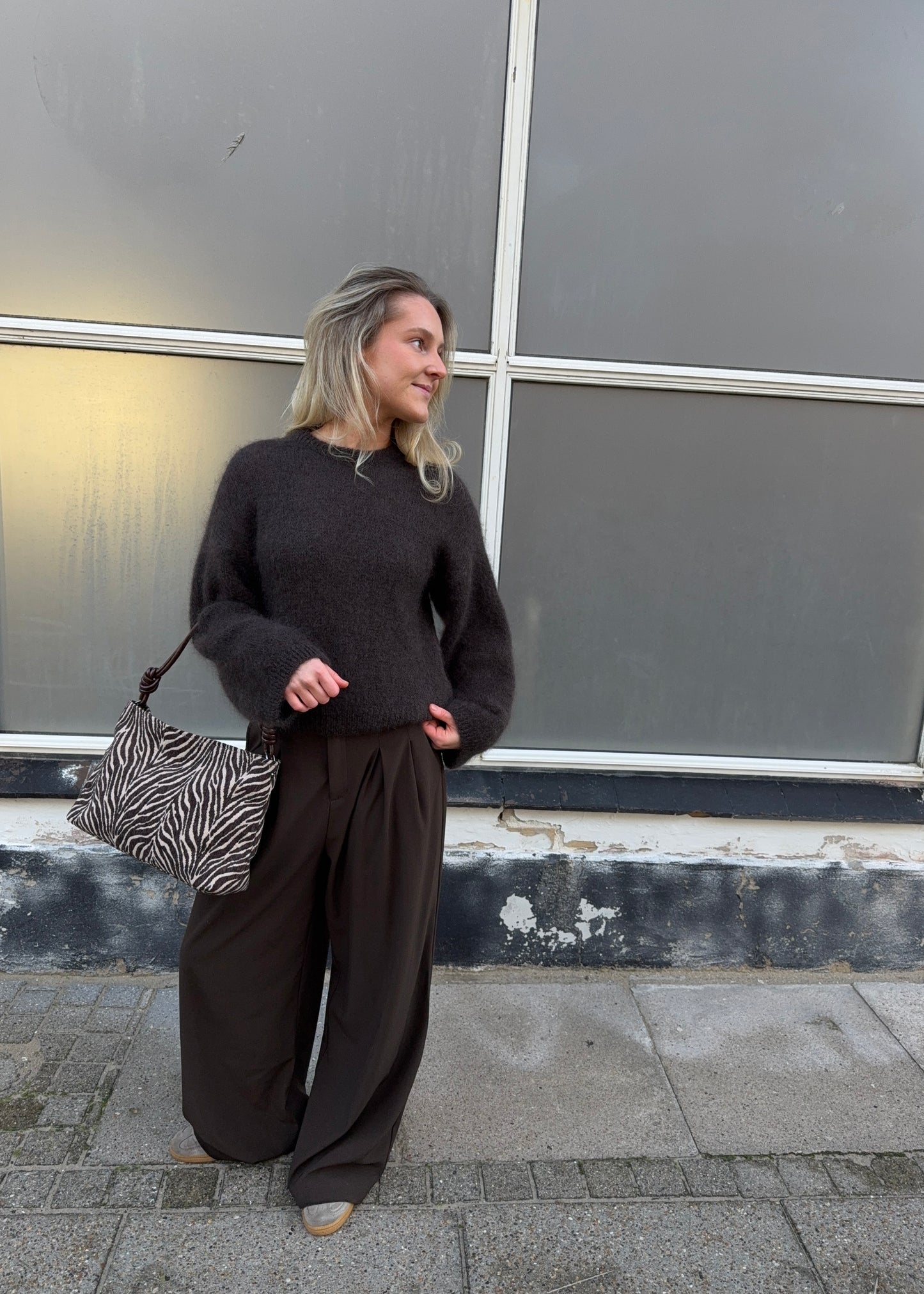 Flora-MAGDA Sweater - Mørkebrun