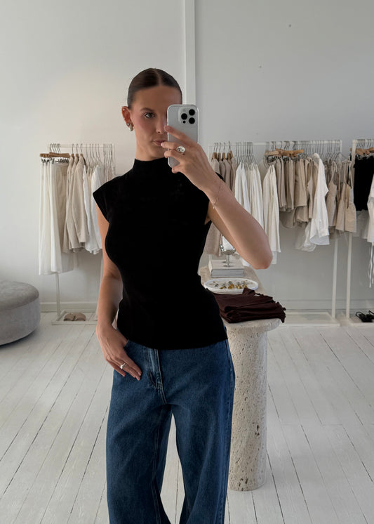 LEONORA TOP - Sort