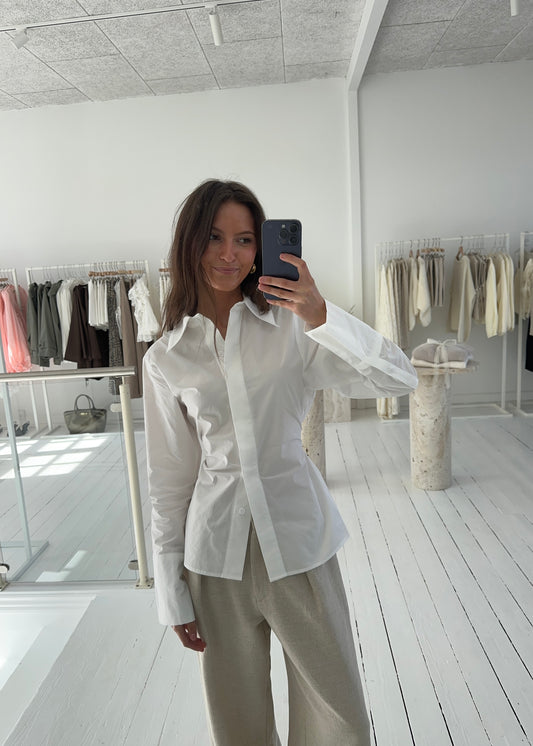ROSA FITTED SHIRT - Hvid