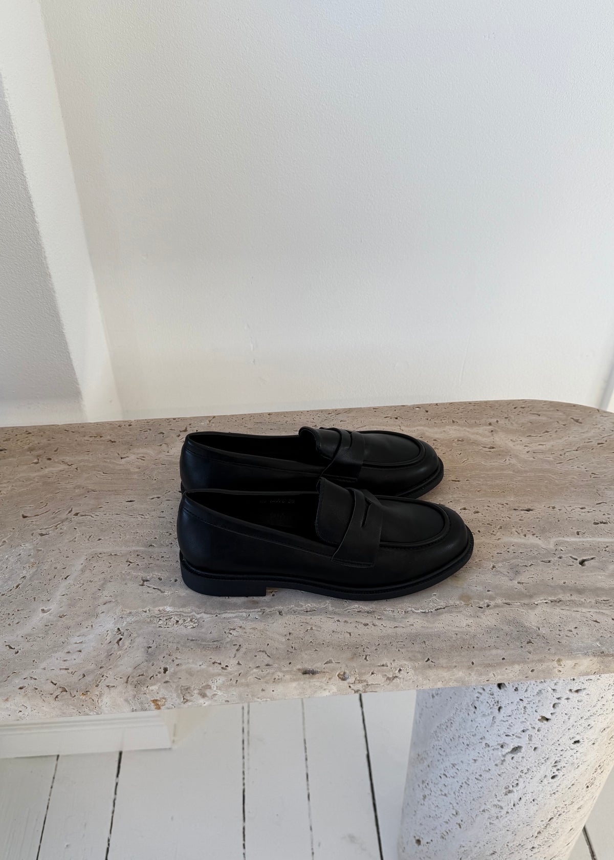 DINA LOAFERS - Sort